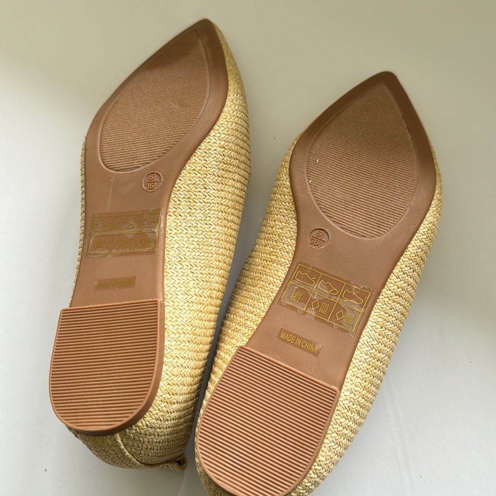NWOT Lulu’s flats - Picture 3 of 3